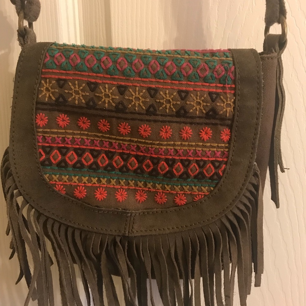 Small purse || AEO